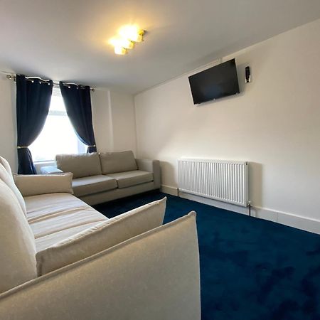 Aquarius Apartment - Sea View - Sleeps Seven Blackpool Exteriér fotografie